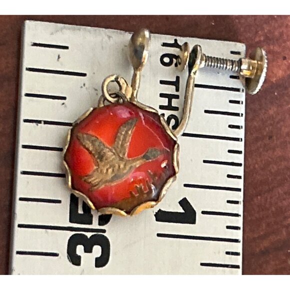 Vintage 1950s Gold-Tone Flying Geese Reverse Intaglio Screwback Earrings - Picture 3 of 3